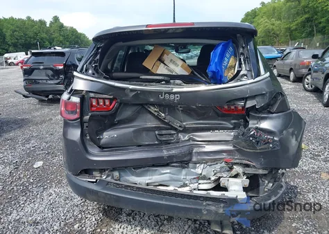 2020 Jeep Compass Limited 4X4 z USA, uszkodzony, nr VIN 3C4NJDCB3LT127453